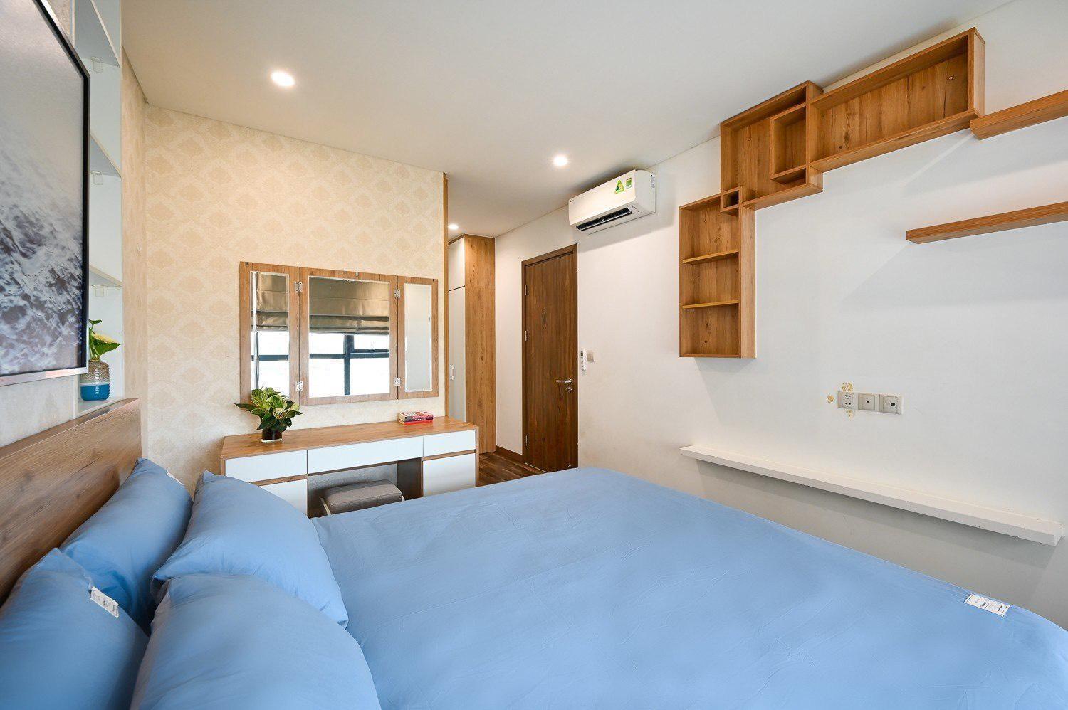 Luxury * TP. Hồ Chí Minh